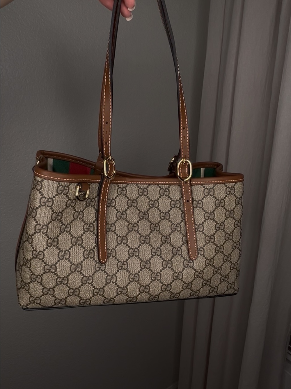 Women’s shoulder bag